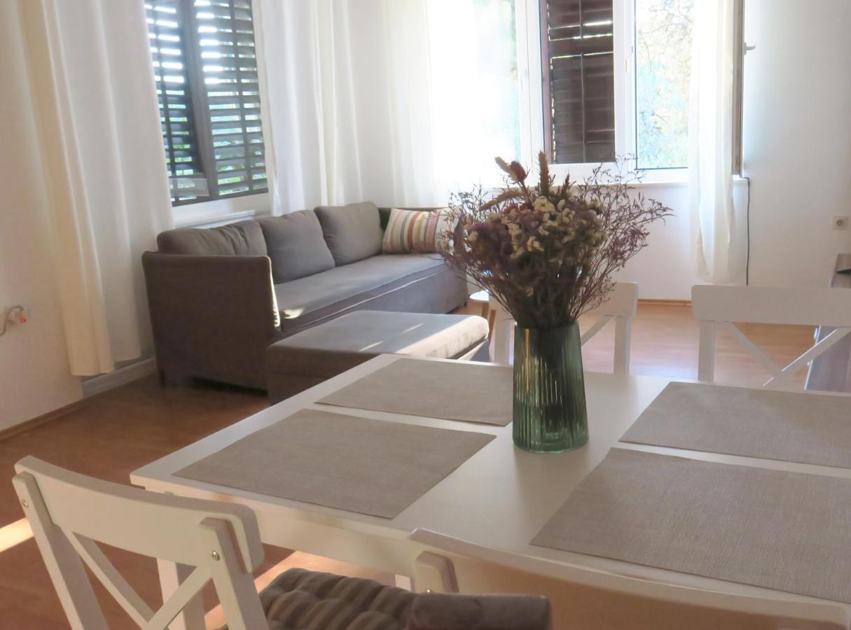 Elda Apartment Пула Екстериор снимка