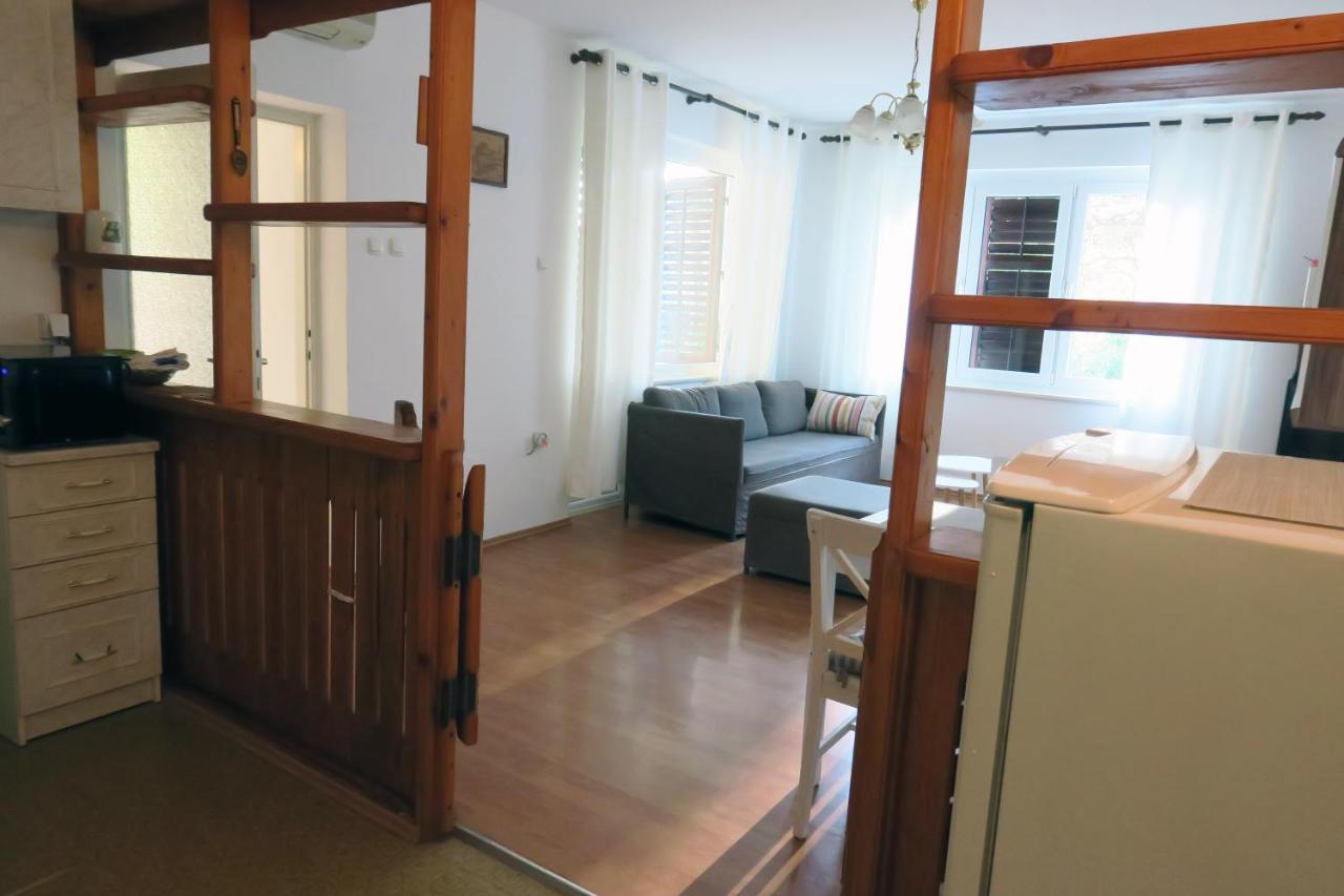 Elda Apartment Пула Екстериор снимка
